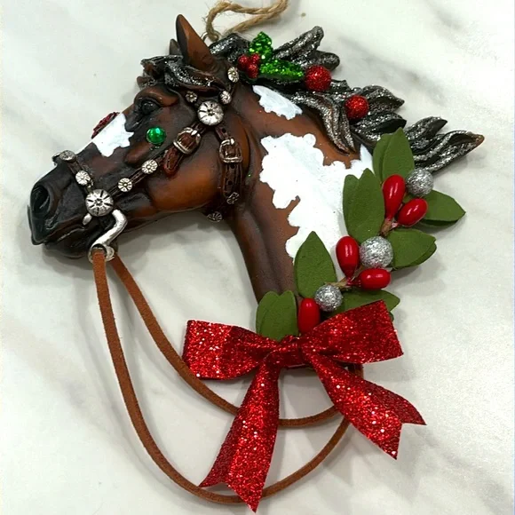 Holiday Horses: “Christmas Eve” design. Decorated Christmas horse ornamnent - Picture 10 of 14